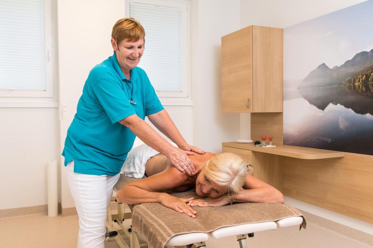 Gesundheit & Wellness Resort Бад Митерндорф Екстериор снимка