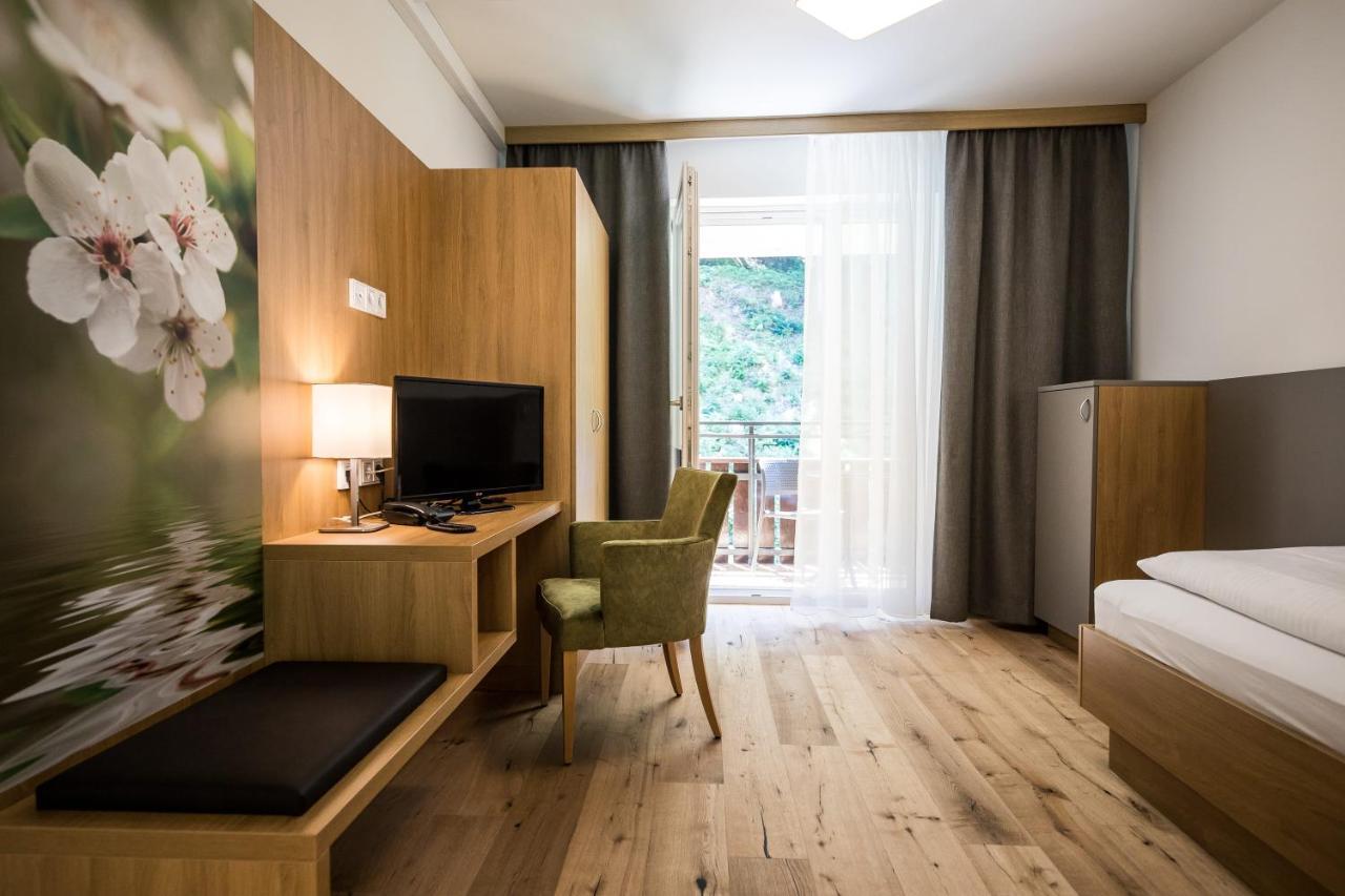 Gesundheit & Wellness Resort Бад Митерндорф Екстериор снимка