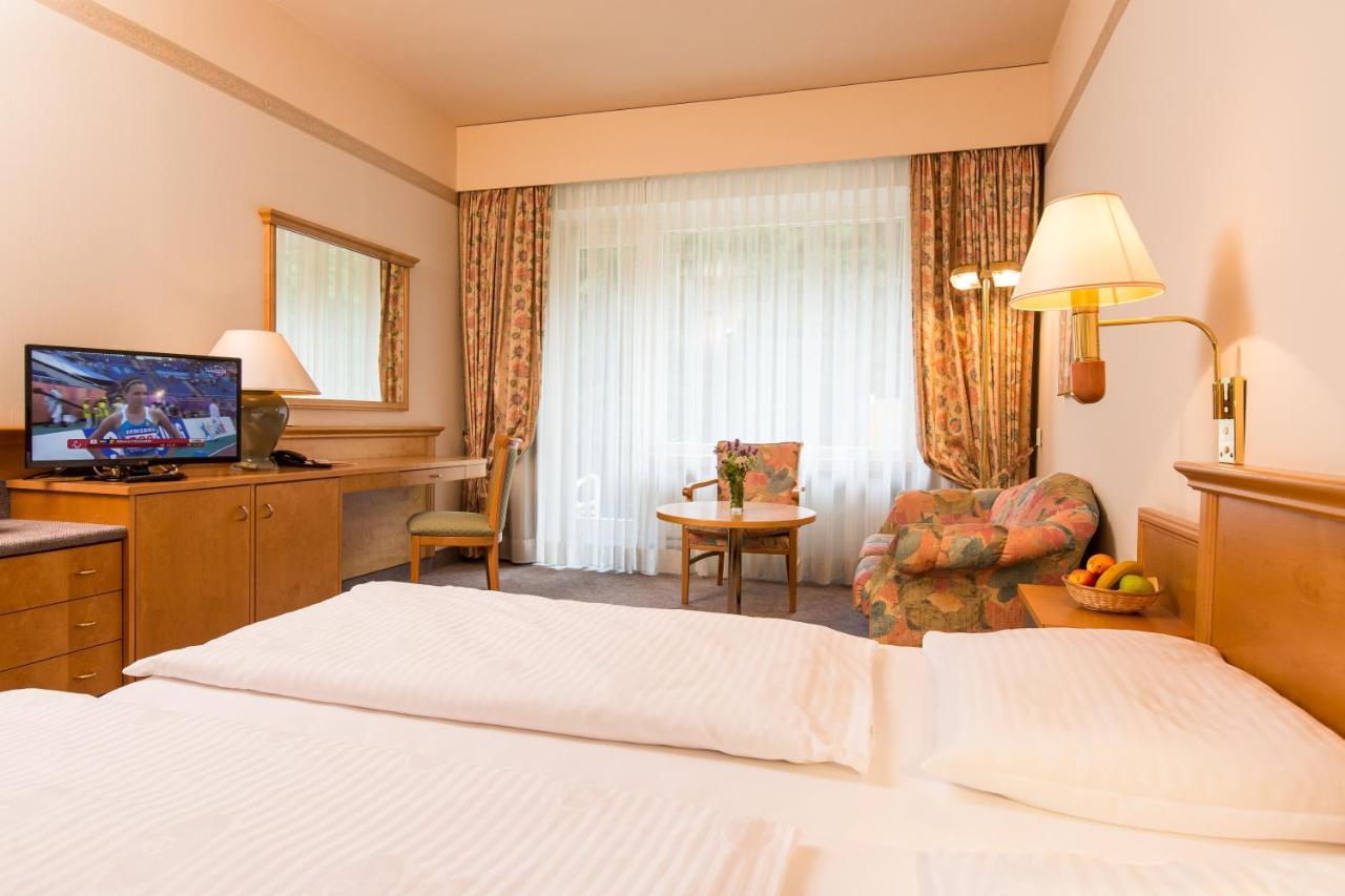 Gesundheit & Wellness Resort Бад Митерндорф Екстериор снимка